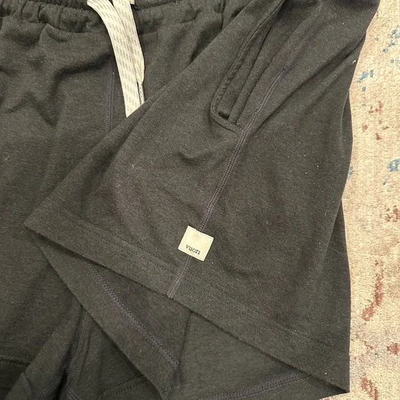 Vuori Black Women's Halo Performance Shorts - Picture 4 of 5